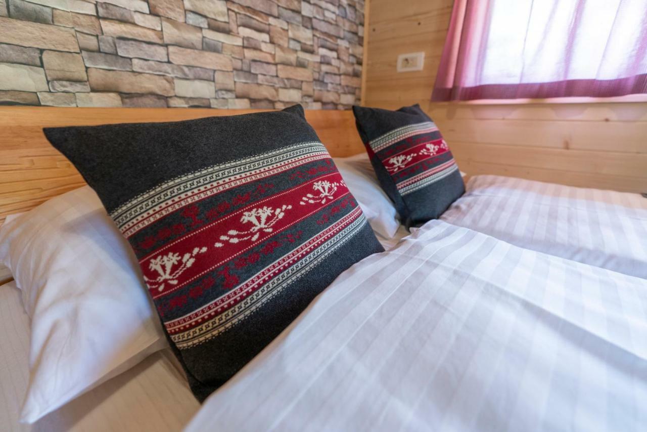 Camping Danica Cottage Stan ボーヒニ エクステリア 写真